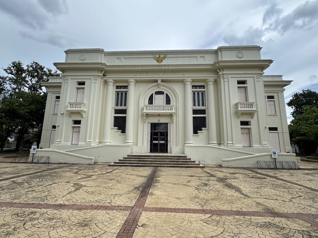 Street Art and Museums